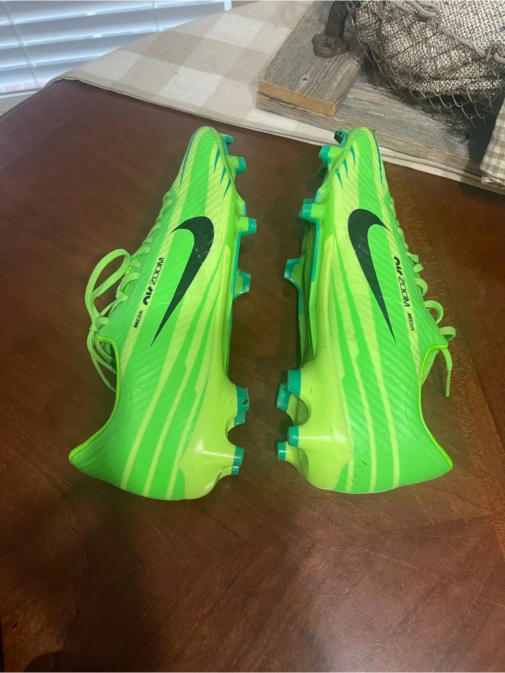 Nike Zoom Mercurial Vapor FJ7200-300  Green Soccer Cleats